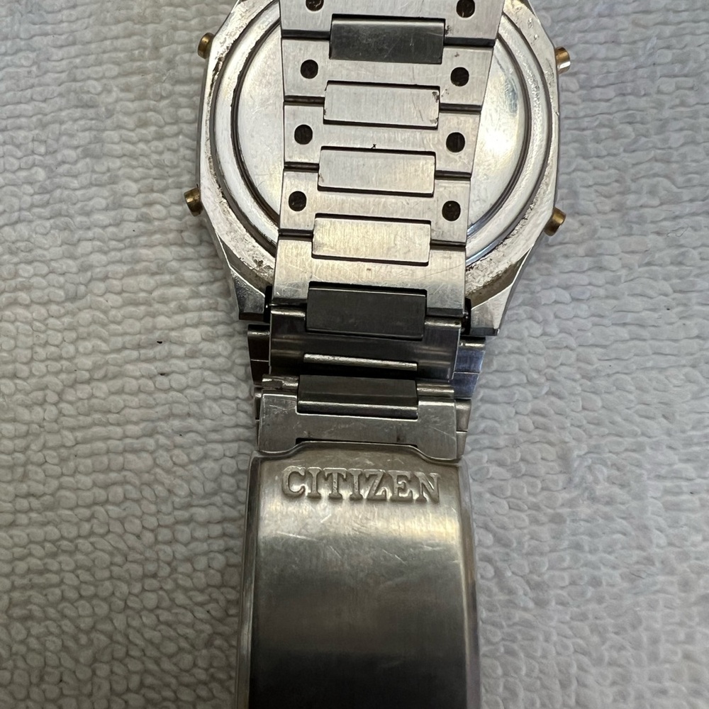 Vintage citizen seven  watch Model # 9500-284640 1980s - Picture 4 of 10